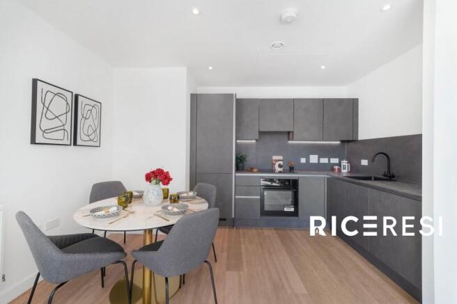 Kitchen/Reception