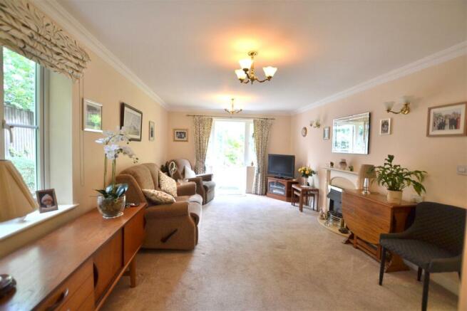 Living Room 1.JPG