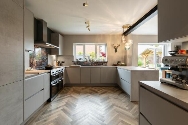Kitchen diner
