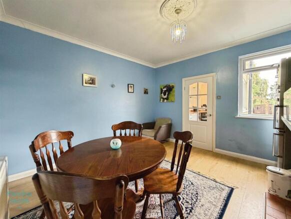 2 bed Semi-Detached for sale Image 10