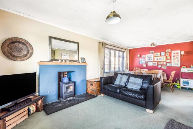 Sitting/Dining room.jpg