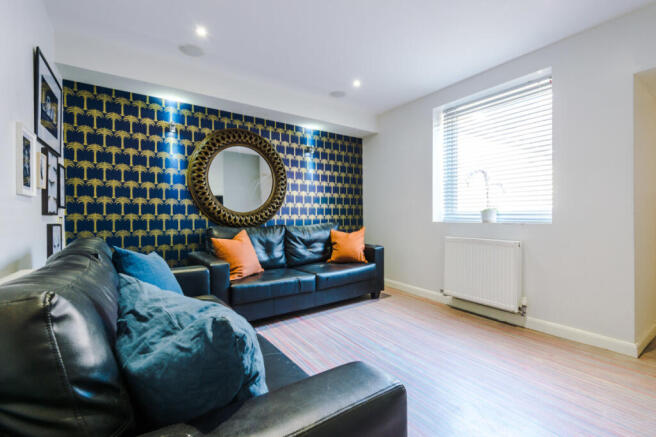 9 Queen Anne Street Living room 1