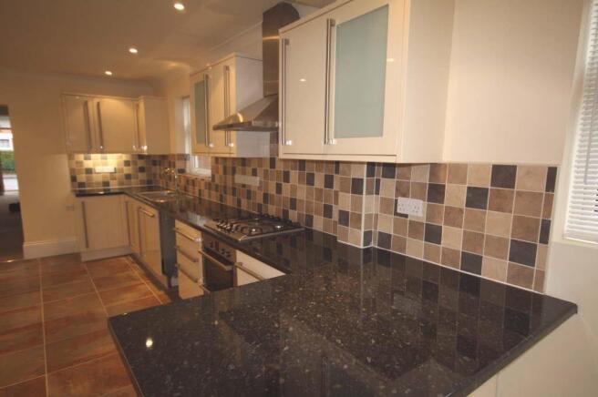 KITCHEN2.jpg