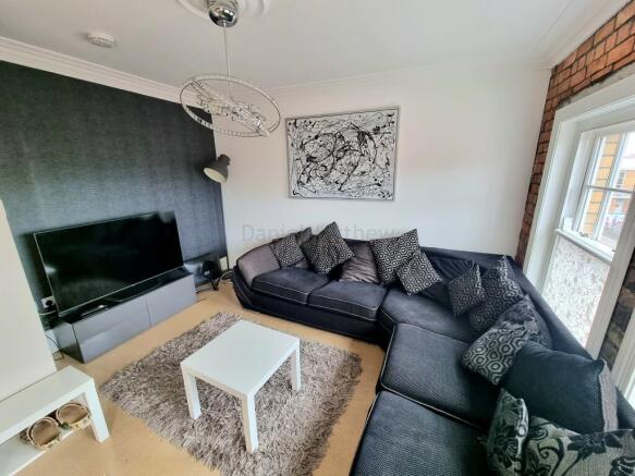 Lounge/Kitchen