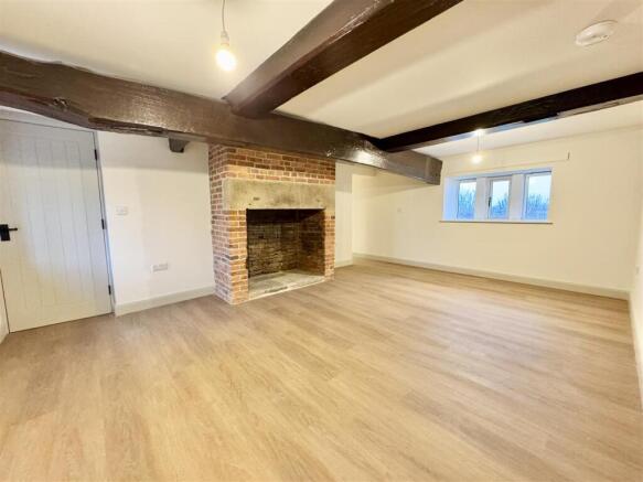 3 bed Semi-Detached to rent Image 8