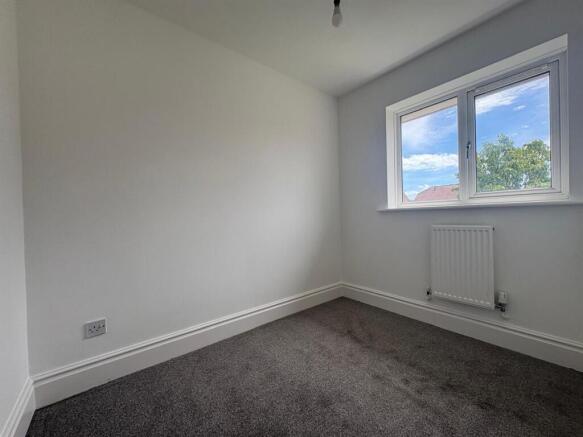 3 bed House to rent Image 10