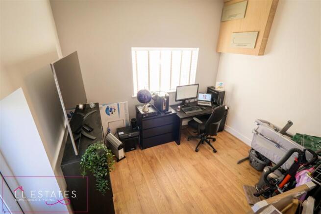 OFFICE,BOX ROOM.jpg