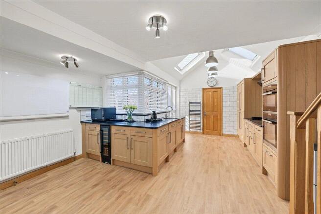 Whitcliffe Crescent, Ripon, North Yorkshire photo 5