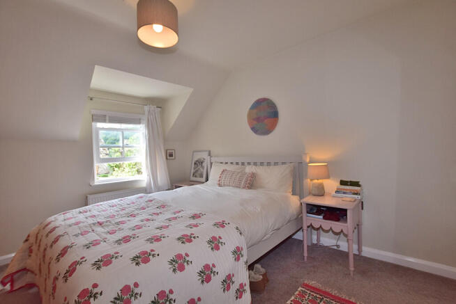2 bed Link Detached House for sale Image 9