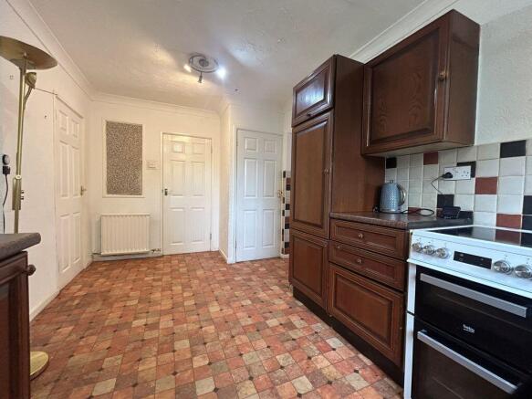 Hillside, Brownhills, Walsall, WS8 7AE photo 4