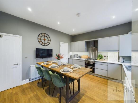 1 bed House Share to rent Image 5