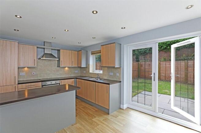 3 bed Town House for sale Image 5