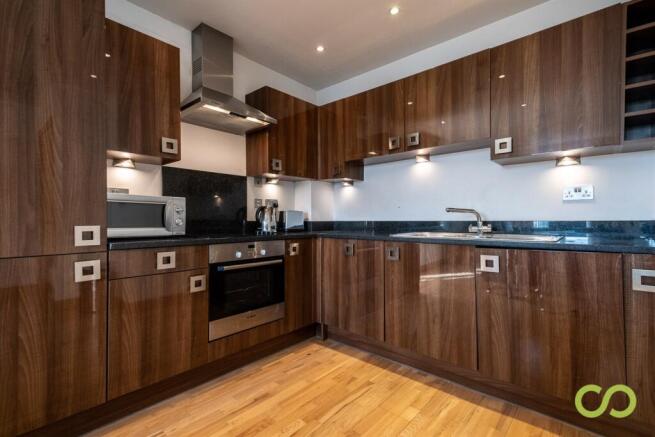 Kitchen (Main)