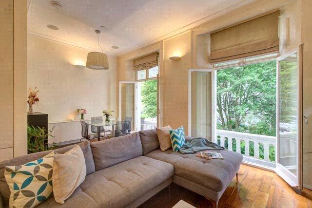 Living/Dining Area