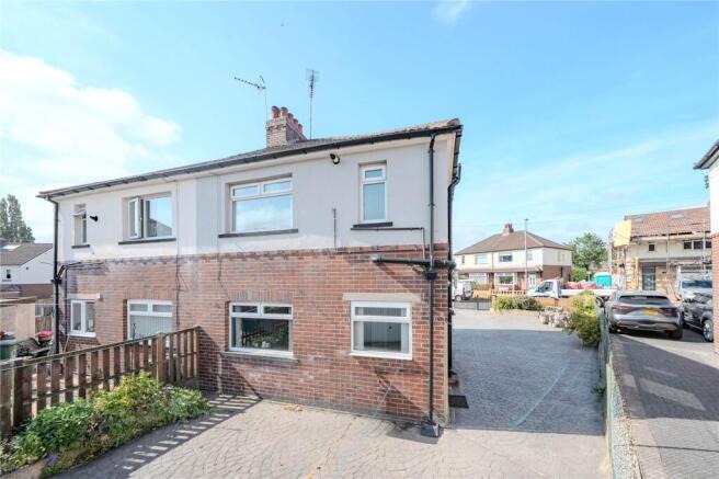 3 bed Semi-Detached for sale Image 9