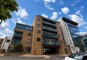 Flat 5, Hemingford Court, Gartlet Road, Watford WD17 2AQ