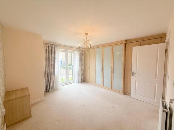 2 bed Flat to rent Image 4
