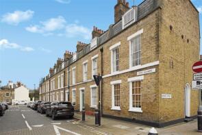 8, York Square, London E14 7LU