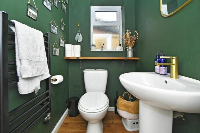 Ground floor cloak room