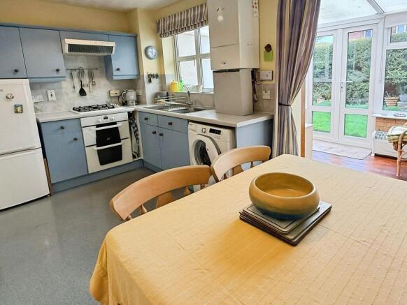 Bramble Close, Hamilton, LE5 photo 2