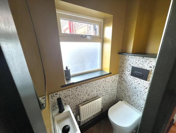 2 bed Terraced for sale Image 6