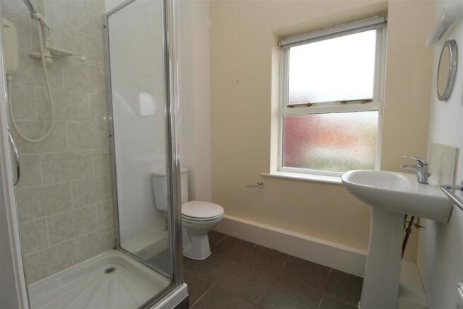 EN-SUITE SHOWER/ W.C.