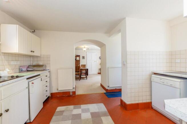 8352083-interior09.jpg