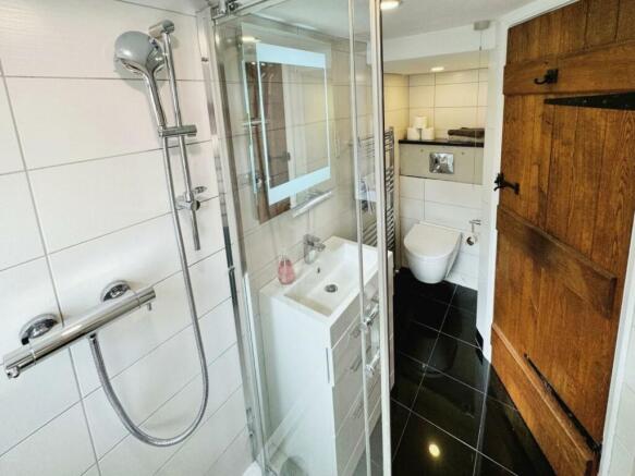dc4737fd-Shower 20a.jpg