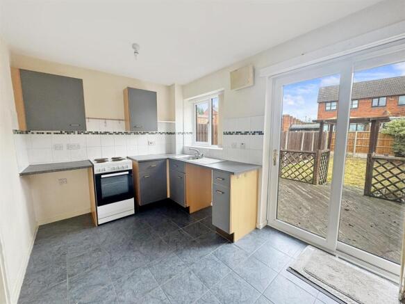 Sandpiper Close, Hednesford photo 4