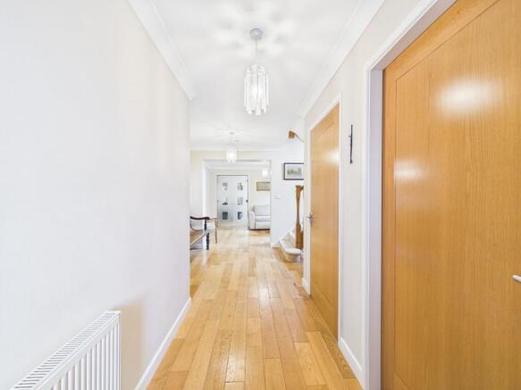 4 bed Detached for sale Image 7