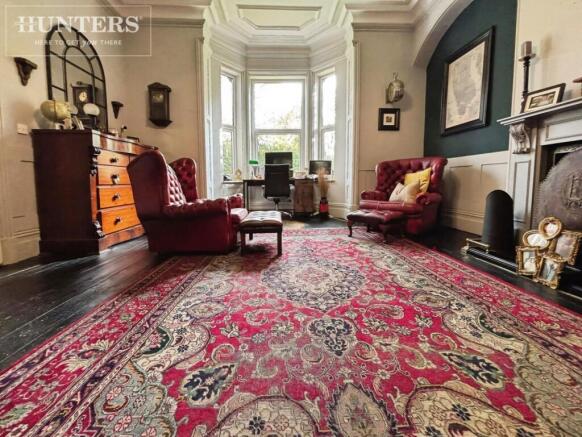 5 bed Detached for sale Image 6