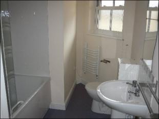 BATHROOM 2