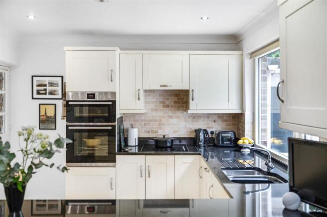 3 bed Detached Bungalow for sale Image 5
