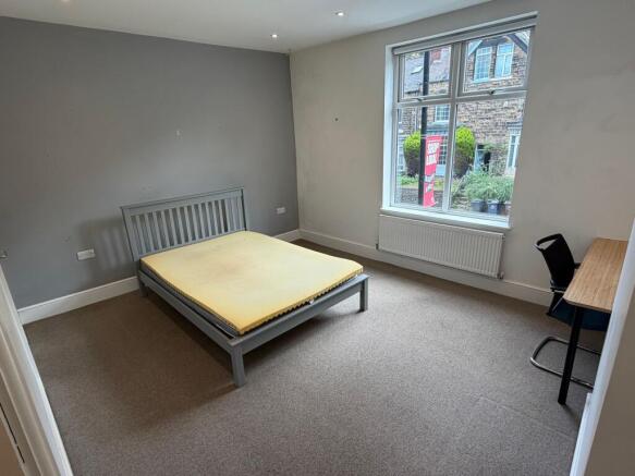 4 bed Terraced for sale Image 9