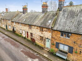 4, Red Lion Cottages, High Street, Banbury OX17 2BD