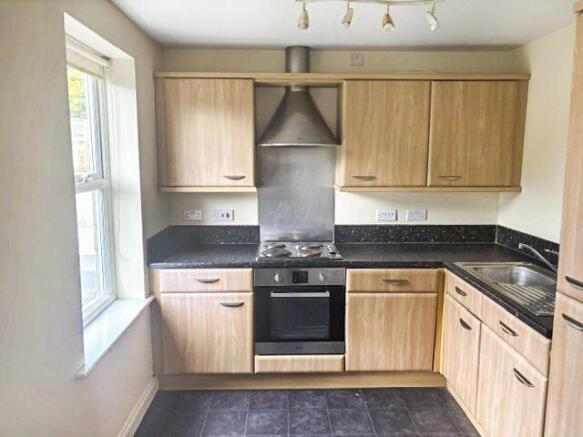 2 bed Apartment for sale Image 5