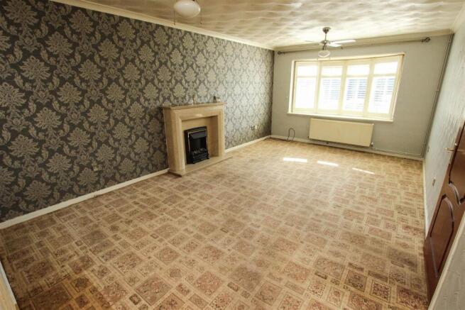 3 bed Detached Bungalow for sale Image 5