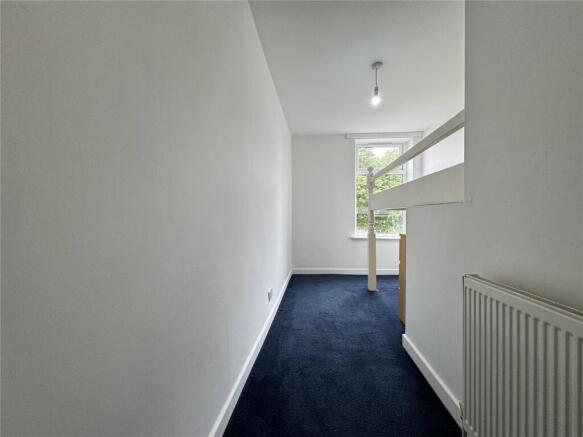 3 bed End of Terrace to rent Image 8