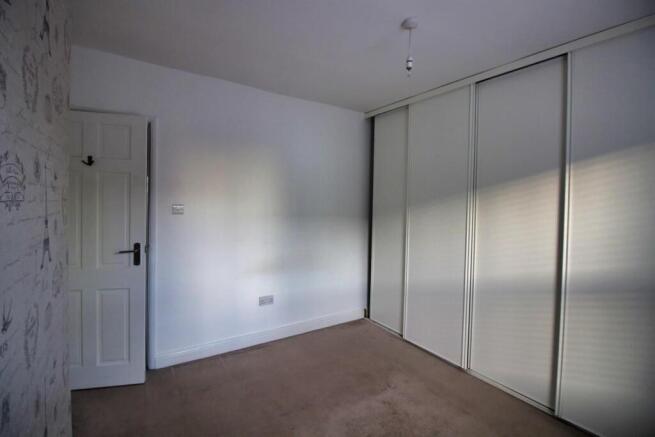 2 bed Terraced to rent Image 7