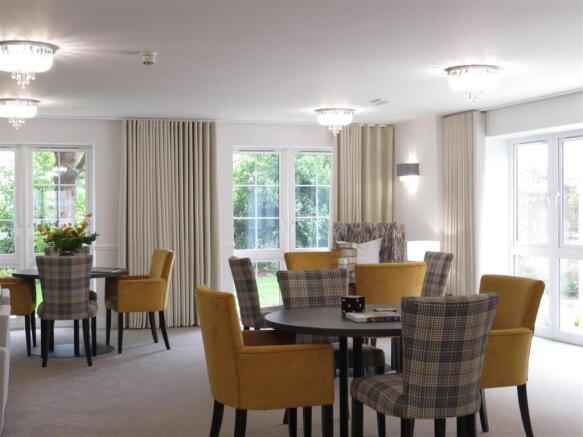 Owners Lounge 2.JPG