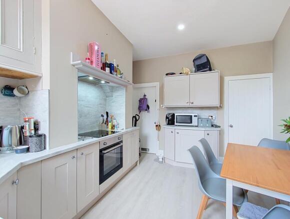 2 bed Terraced for sale Image 8