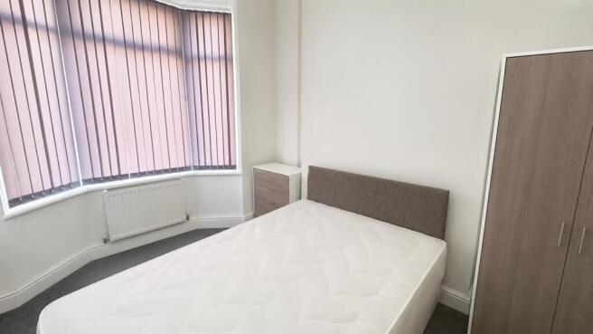 3 bed Terraced to rent Image 4