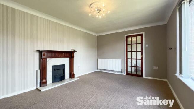 180 Egmanton Rd_4410.jpg
