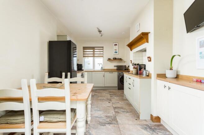 3 bed Terraced for sale Image 5