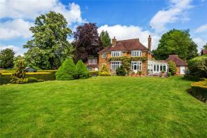 Cleave House, Rockfield Road, Oxted RH8 0EL