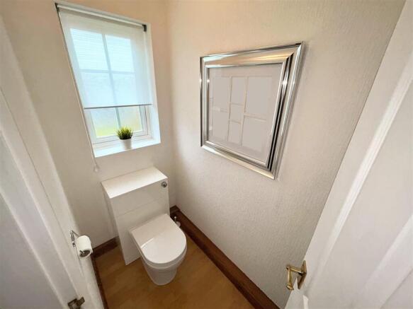 GROUND FLOOR W.C.
