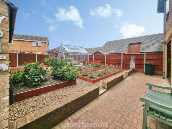 3 bed Semi-Detached for sale Image 6