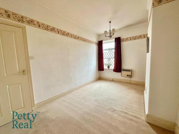 3 bed Terraced for sale Image 10