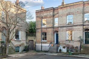 Basement Flat, 10, Radcot Street, London SE11 4AH