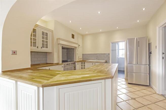 KitchenDining Room-3.jpg